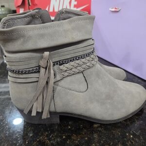 Wonder Nation Gray Kids Boots with Tassel and Chain Detail